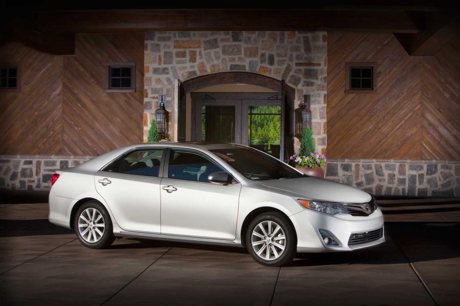  Toyota Camry XLE 2012 года  (фото 16 из 16)